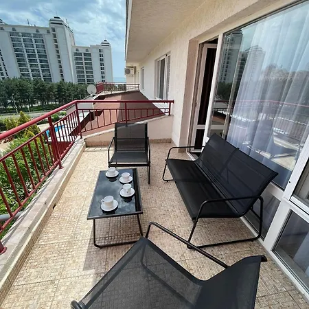 - Prestige Sea Viev Апартаменты