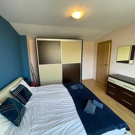 - Prestige Sea Viev Апартаменты Солнечный берег