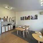 - Prestige Sea Viev Apartament *