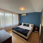 - Prestige Sea Viev Apartament *
