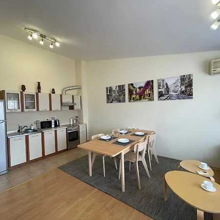 - Prestige Sea Viev Apartament *