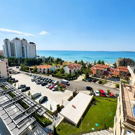 & - Sea Viev Апартаменти