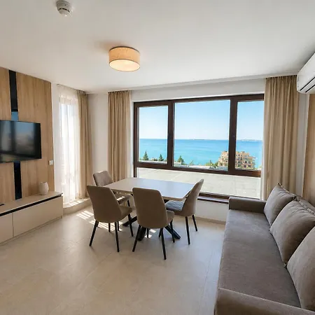 & - Sea Viev Апартаменти